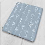 軽量♪『手描きの野草花と音符（ブルーグレー）』 iPadケース　タブレット　mini5 mini6　iPad10.2 第8世代 第9世代 Air4 Pro 11 12.9 音楽 ピアノ ト音記号