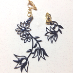 切り絵のイヤリング＊ピアス 花