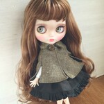470.※ブライスアウトフィット※1/6ドール※冬服※黒のウール素材のポンチョ