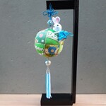グリーンの手鞠につかまりうさぎさん　吊るし飾り　置物　壁掛け　インテリア　出産祝い　お正月　お盆　節句　お誕生日　新築祝い　プレゼント　兎　卯年