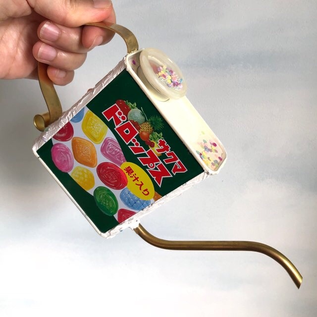 水やりに使えるミニじょうろ 「 ドロップ缶リメイク・カラフル