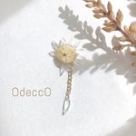 揺れる花占いピアス（片耳用）