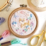 [rinrakiさま用ページ]柴犬とイチゴ手刺繍フープ