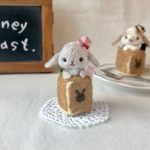 うさパン。幸せのハニートースト(苺)🍯【ライラックのホーランドロップ】