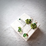 Hanging flowering plant -green tea- Pierce(Earring)