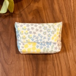 横入れお弁当袋＊北欧お花畑柄＊園児さんぴったりサイズ＊マジックテープで簡単出し入れ