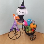 【ご依頼品】ハロウィン🎃自転車のマルチーズちゃん(魔女)
