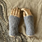 シルクモヘアのふんわりリストウオーマー