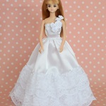 【sale1200円→980円】ジェニーちゃんサイズ　ウエディングドレス☆ワンショルダー