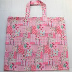 レッスンバッグ　（ピンク　イチゴ）