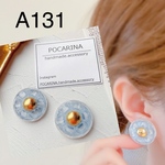 A131…フラワーボタン　イヤリング　ピアス　ハンドメイド