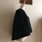 カシミヤ100%黒で作ったスリットフレアプルオーバー