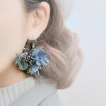 紫陽花ブルーライムキレイめお出かけブーケ💐　イヤリング/ピアス