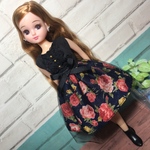 リカちゃん服ハンドメイド　〜黒×ネイビーローズ(レース )〜