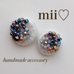 ビーズ刺繍ピアス／イヤリング　