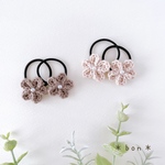 ＊くすみ冬毛糸のお花ヘアゴム　4個  お花2.5cm  黒ゴム3cm  かぎ編み　5枚花びら