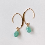 アクアプレーズの一粒ピアス