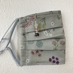  再販⭐️チャーム付き  プリーツマスク　花柄ボタニカル　コーデュロイ（ノーズワイヤー、フィルターポケット付きマスク　不織布マスクカバーにも）