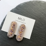 つぶつぶ刺繍×アクリルのロングピアス/イヤリング(パープルmix)