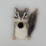 オーダー品　羊毛フェルトシマリスブローチ　