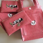 ラミネートのミニバッグとミニポーチのセットA（パンダ）