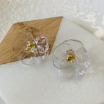 クリアお花ピアス