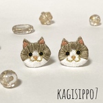 ハチワレキジトラ猫の刺繍ピアスorイヤリング  ハンドメイド