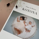 雑誌風　バースデーポスター　一歳 写真入り　ブラック　モノクロ　シンプル
