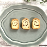 ぐるぐるうずまき食パンパンブローチ🍞