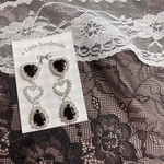 🖤ブラックハートドロップ3連ピアス/イヤリング🖤