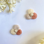 くすみカラー配色ピアス テラコッタ