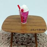 リメイクNEW『苺クリームソーダ（グラス／喫茶清乃堂）』＊ミニチュア【ハロウィンまで販売】