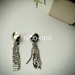 ピアス シルバーとラインストーンの大ぶりピアス 