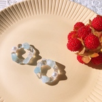 アクアマリン と 水晶 の シンプル な フープ レジン ピアス/イヤリング
