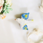 ブルーのお花の鳥さんのブローチ