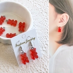 くまグミ レッド 赤色 ピアス イヤリング ゴールド シルバー フェイクフード 　ミニチュアフード