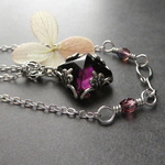 紫色のピラミッド ネックレス ＊ Vintage Glass Stone