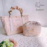 煌めき纏うバニティリボンポーチ【ベッツィ　ストロベリーチーズティ】リバティポーチ