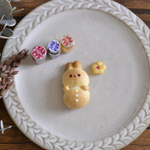 うさだるまちゃん🐰☃️　ブローチまたはマグネット