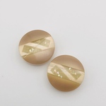 きざみ貝入りボタン　ベージュ　23mm   2個