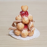 ミニチュア　　いちごのクロカンブッシュ　