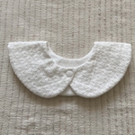 まるで付け襟❤️な360°リバーシブルスタイ。防水タイプ。ver.2.総刺繍小花レース×オフホワイト
