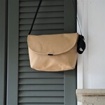 new! 帆布フラップショルダーL　ベージュ