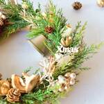大人のクリスマスリース　（アーティフィシャルグリーン＆自然の木の実）