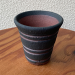 黒マットの小さな植木鉢　　シマシマ模様