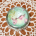 シマエナガと梅の花のピルケース (円形)