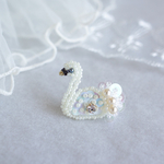 ［ミニ］白鳥さんのミニビーズ刺繍ブローチ