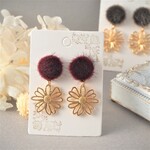 破格SALE✨ふわふわカボションとお花のピアス(ボルドー)