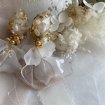 【再販】spring frill flowerピアス/イヤリング　ホワイトフラワー