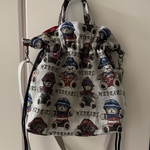 ❁✿✾ 送料無料 ✾✿❁︎ 巾着バッグ 巾着 ショルダーバッグ くまちゃん♡ドイリー柄 大人可愛い プレゼント ギフト ゴブラン織り ゴブラン